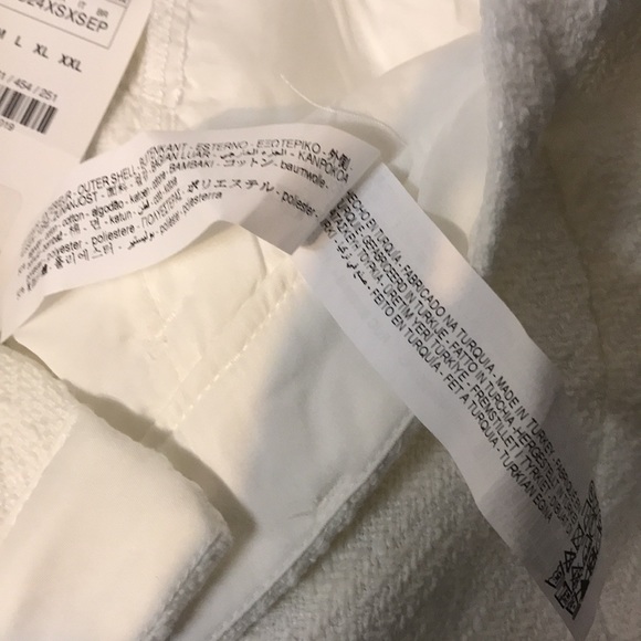 Sara Short - Picture 5 of 6